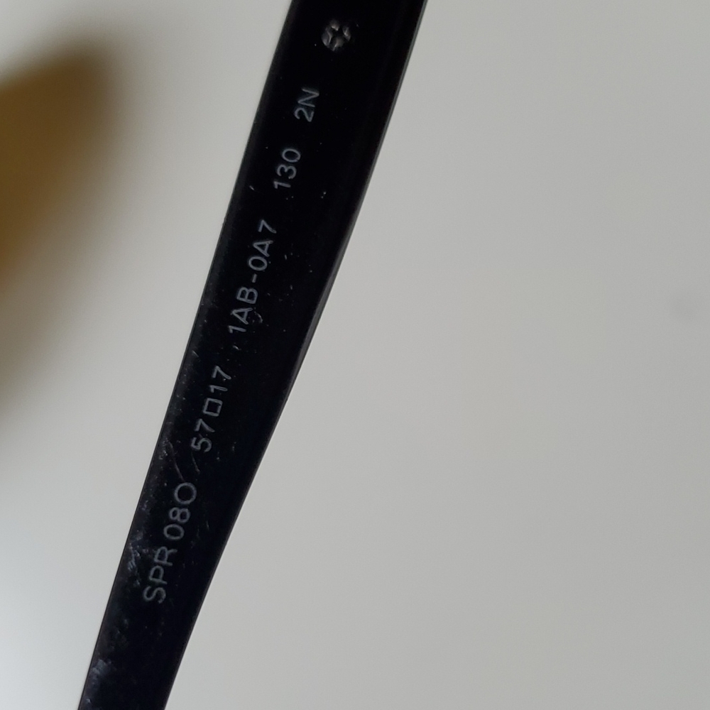 Prada - Picture 6 of 8